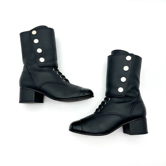 CHANEL 2019 Black Leather Lace Up Combat Boots Size 37 CC Logo Booties Cap Toe - Picture 6 of 12